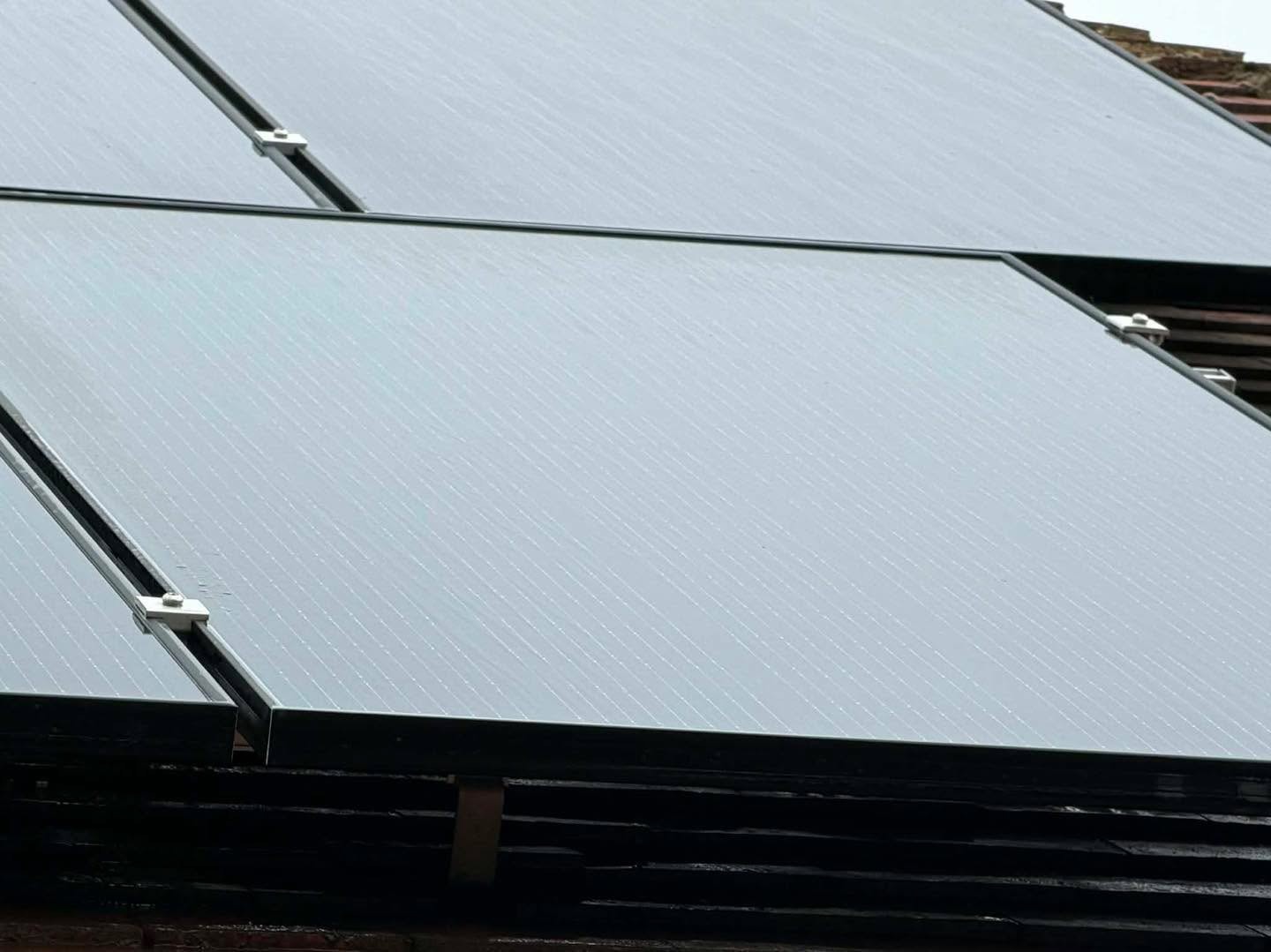 Spotless solar panels cleaned with purified water in Lincolnshire